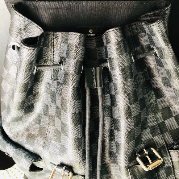 Louis Vuitton backpack - Picture 4 of 12